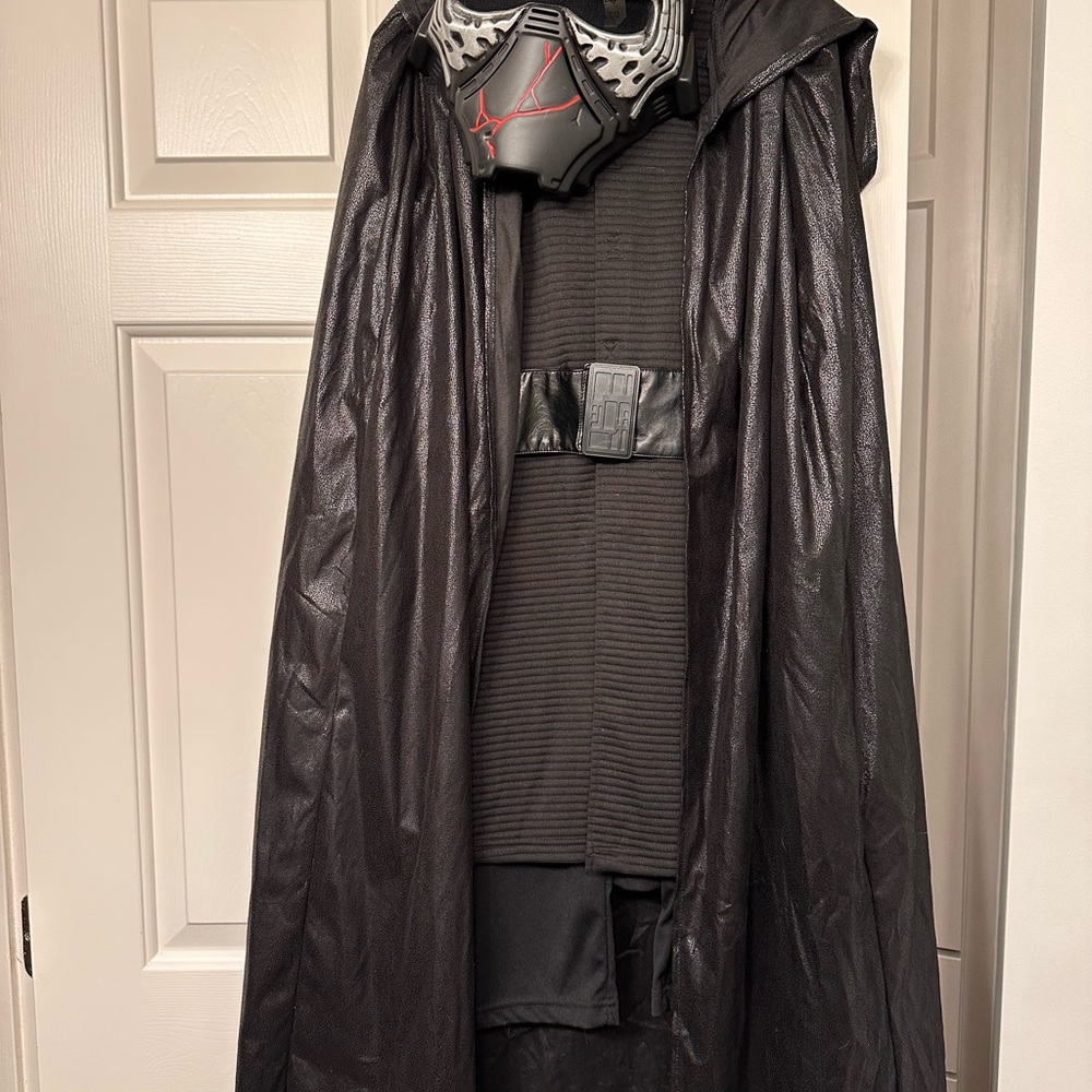 Kids Disney Sith Lord costume size 9/10